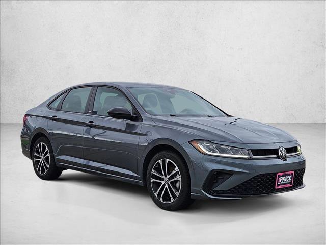 Used 2025 Volkswagen Jetta Sport FWD image 3