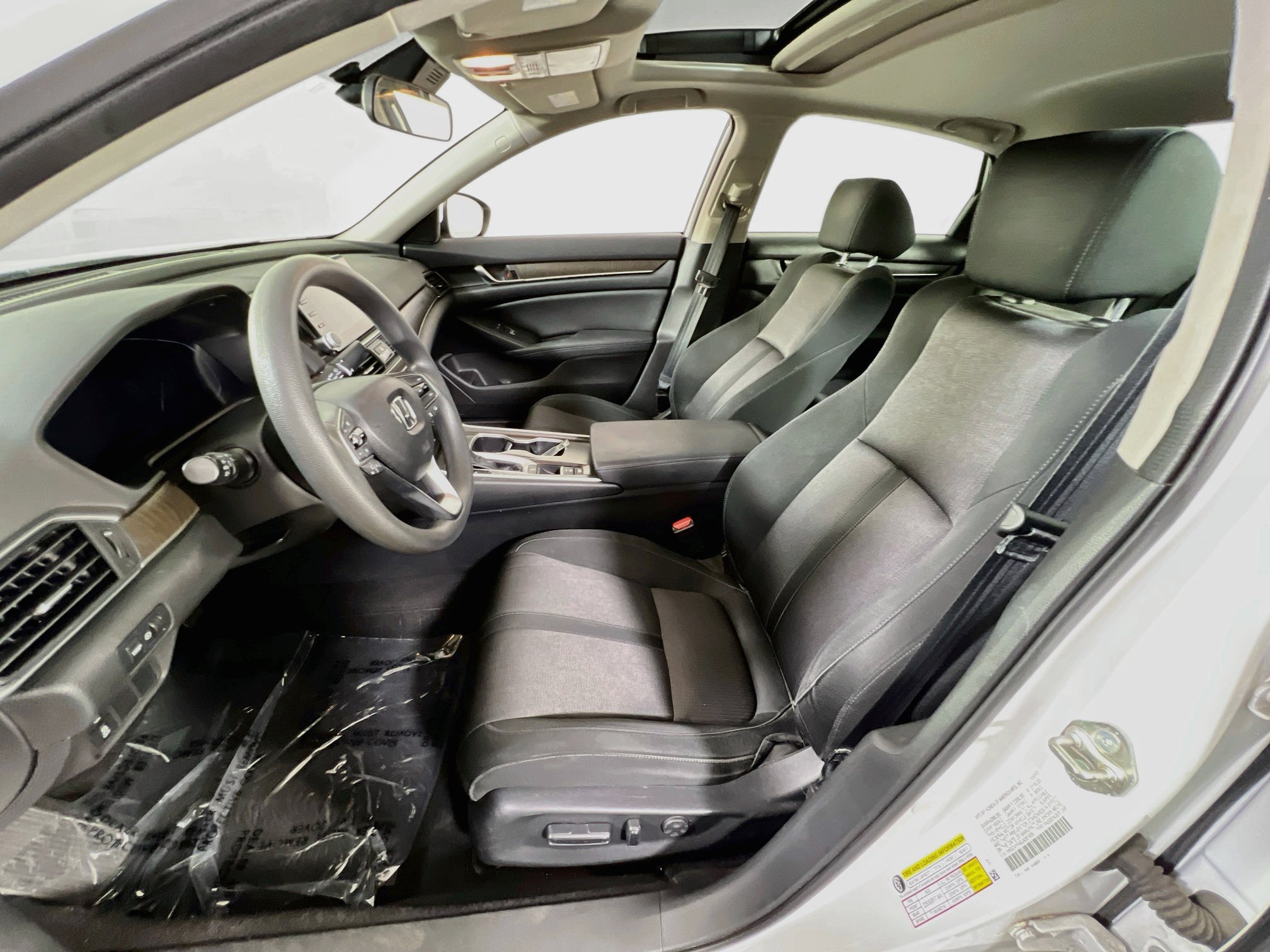 Used 2018 Honda Accord EX image 20
