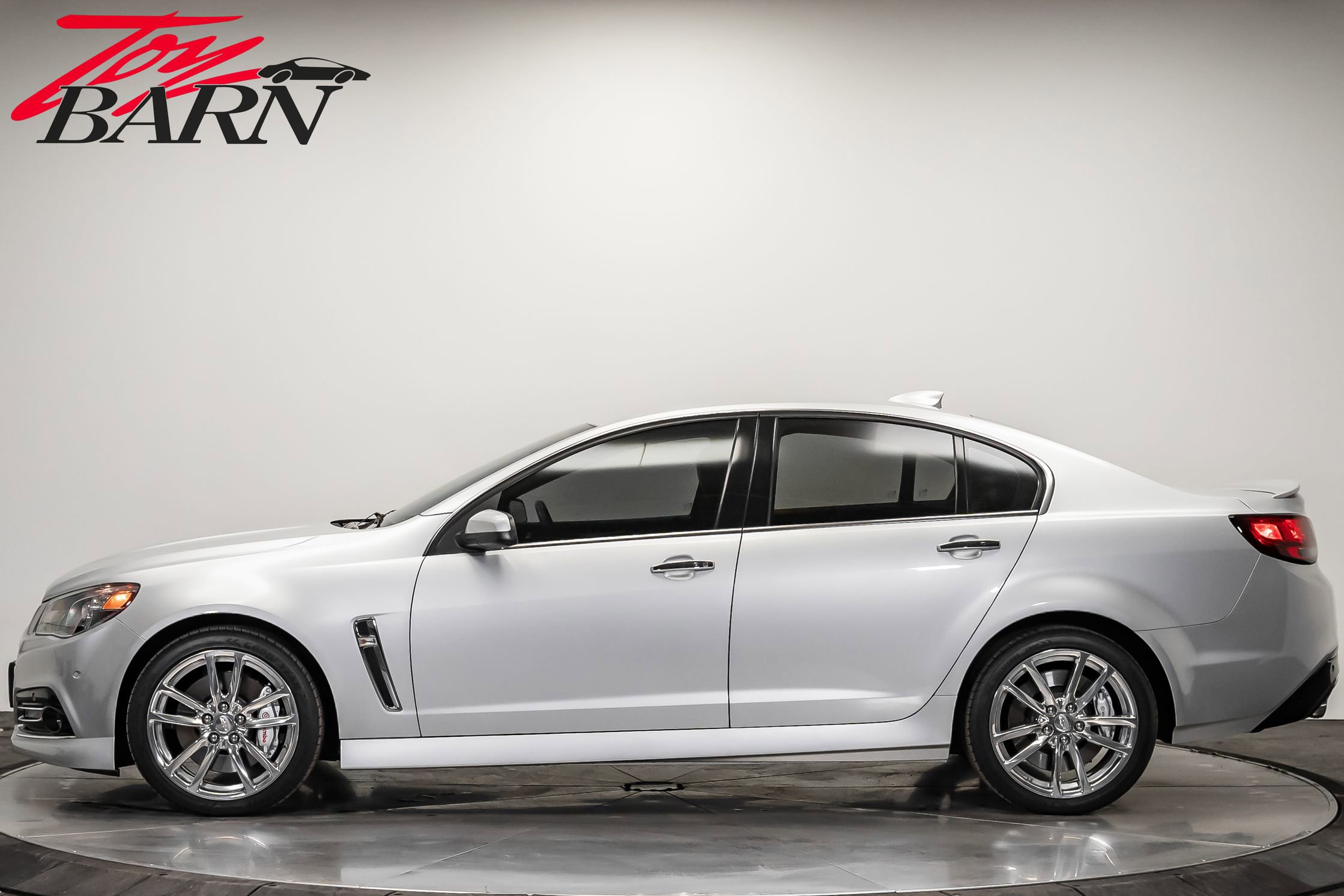 Used 2015 Chevrolet SS image 2