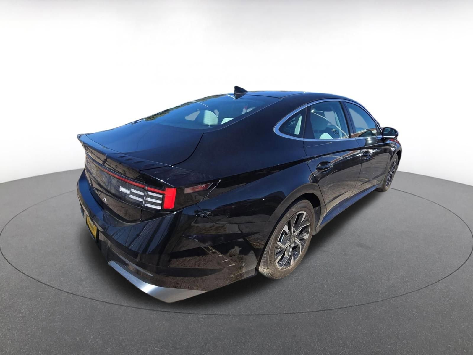 Used 2025 Hyundai Sonata SEL FWD image 9