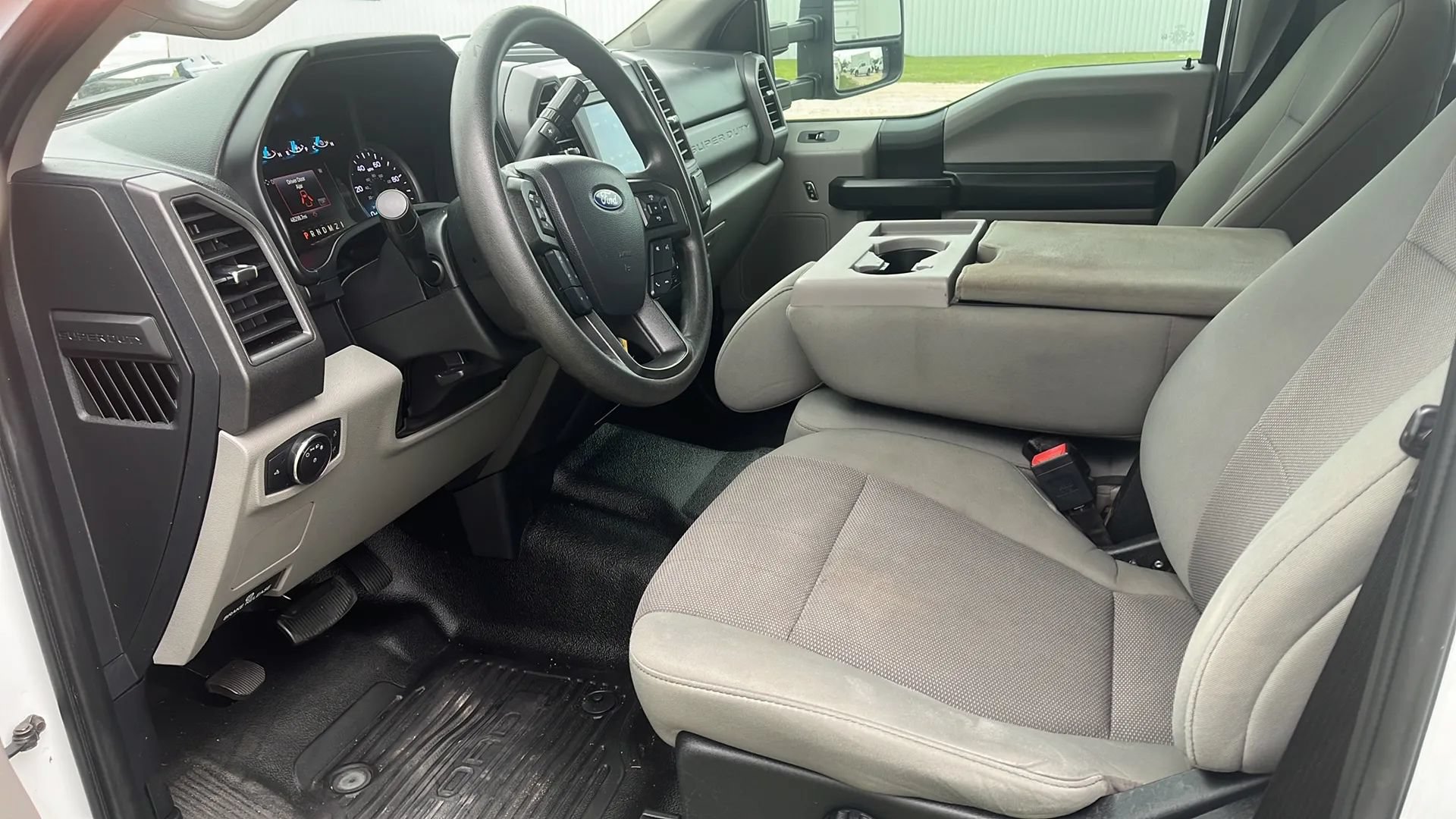 Used 2020 Ford F250 XL w/ Power Equipment Group RWD image 8