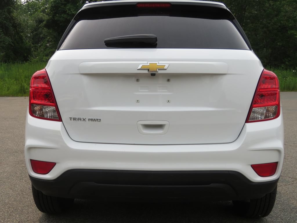 Used 2022 Chevrolet Trax LS w/ Tint and Cruise Package AWD/4WD image 6