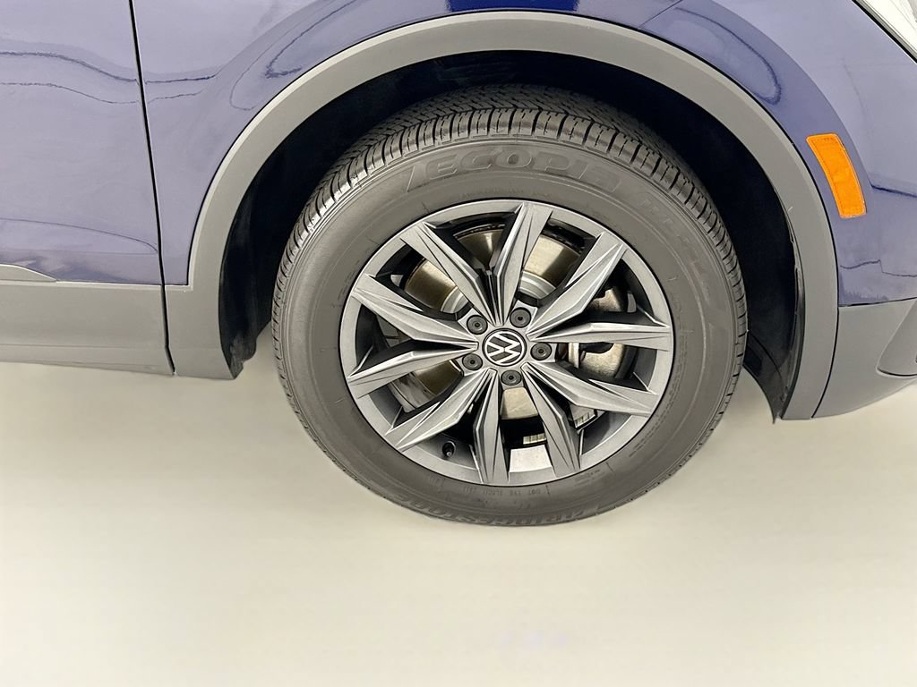 Used 2023 Volkswagen Tiguan SE FWD image 30