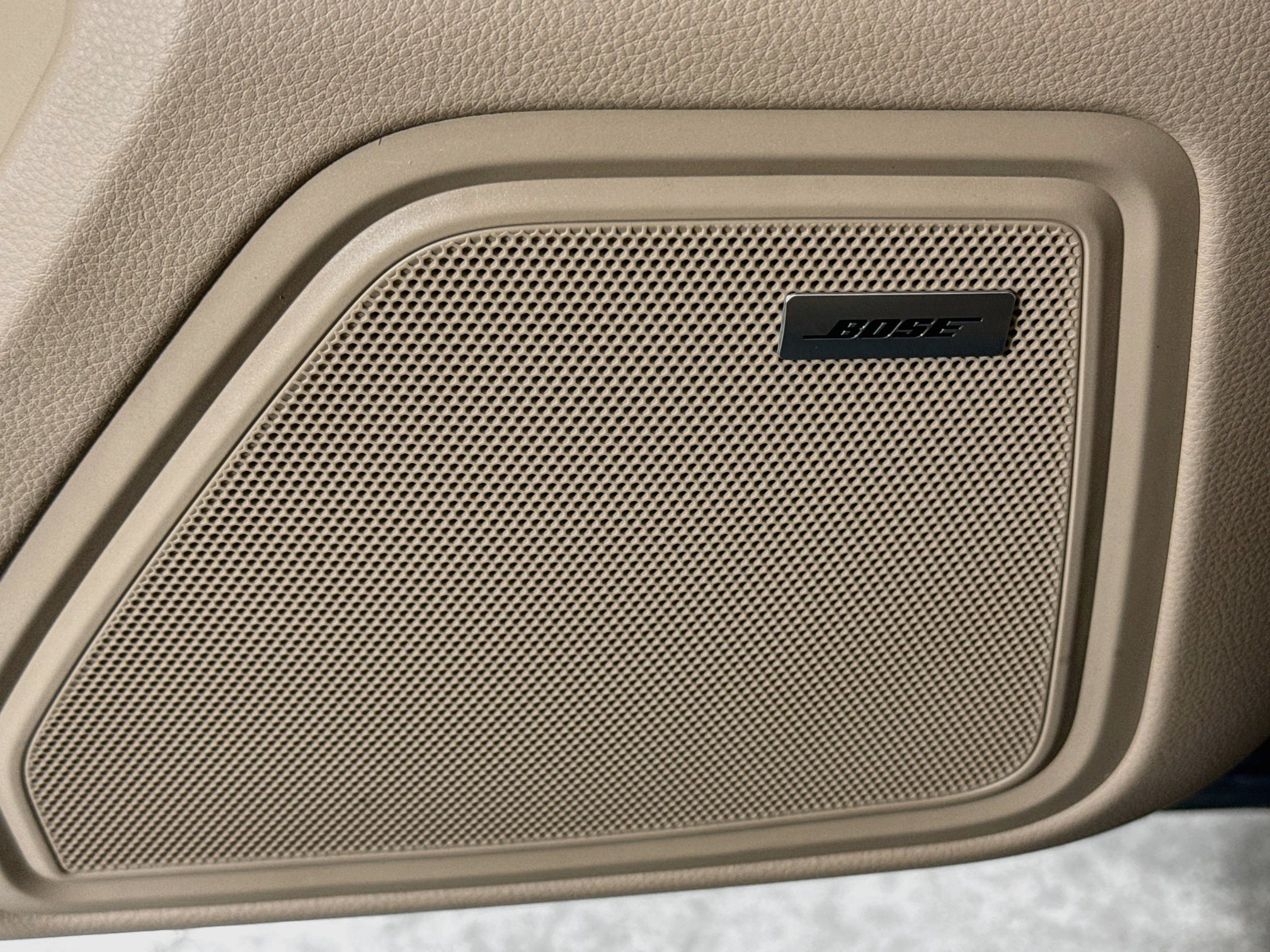 Used 2023 Porsche Macan AWD/4WD image 21