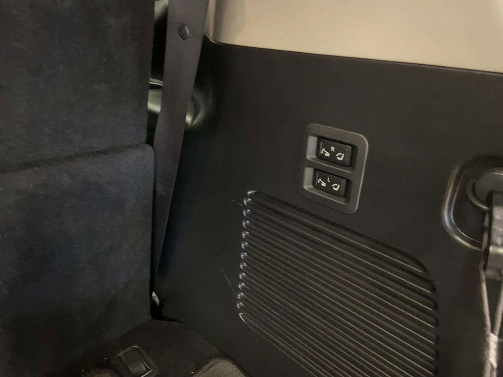 Used 2018 INFINITI QX80 4WD w/ Deluxe Technology Package image 29