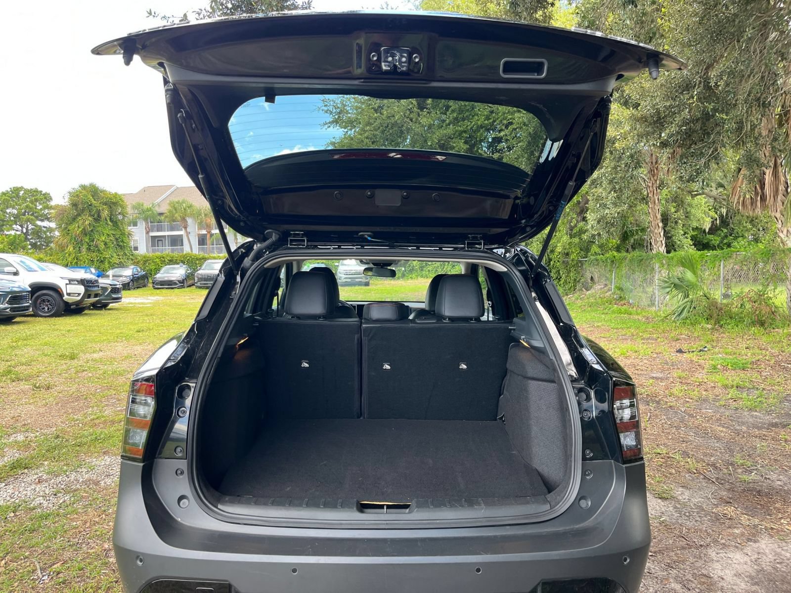 Used 2026 Nissan Kicks SR AWD/4WD image 28
