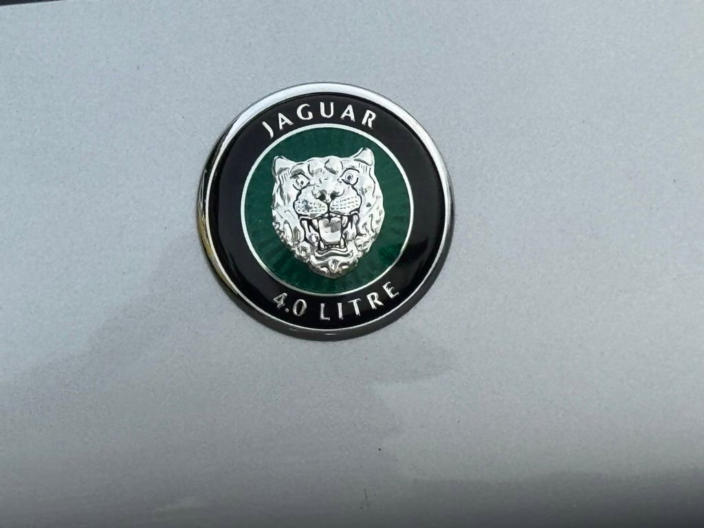 Used 2002 Jaguar XK8 Convertible image 34