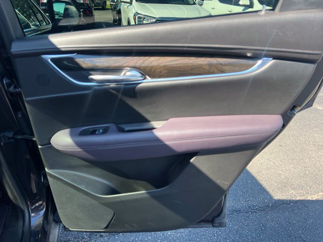 Used 2017 Cadillac XT5 Premium Luxury AWD/4WD image 13