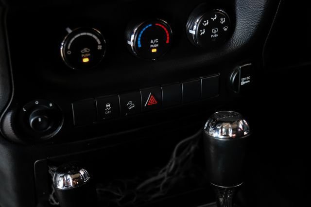Used 2017 Jeep Wrangler Unlimited Sport AWD/4WD image 23