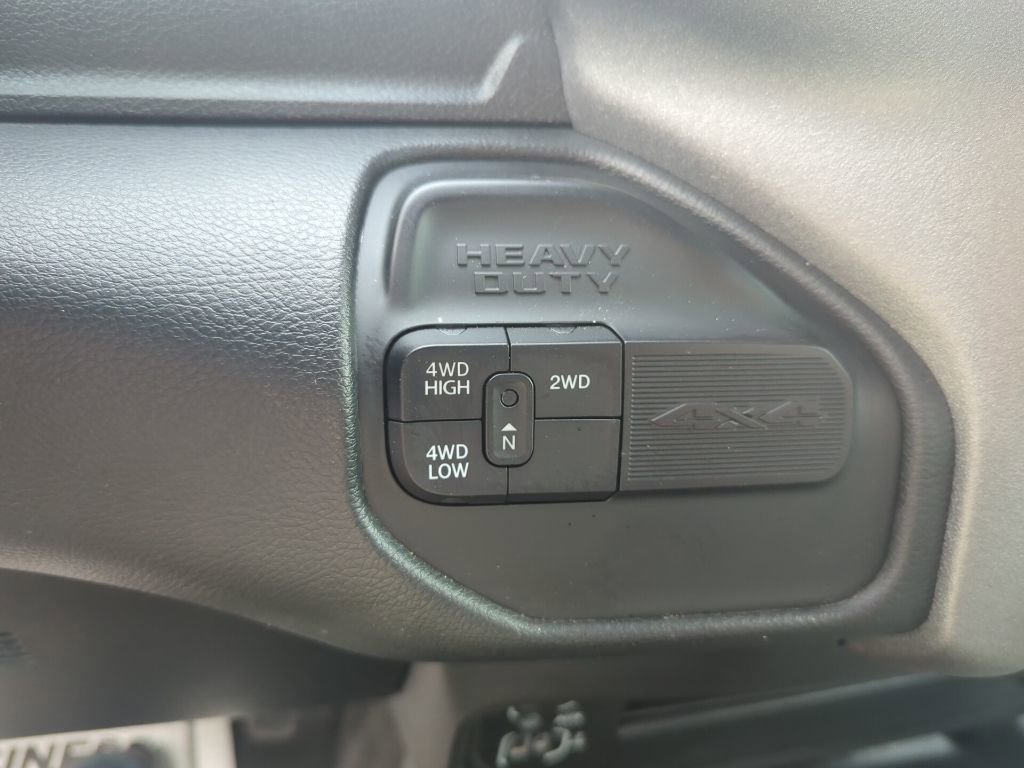 Used 2024 RAM 2500 Tradesman w/ Chrome Appearance Group image 23