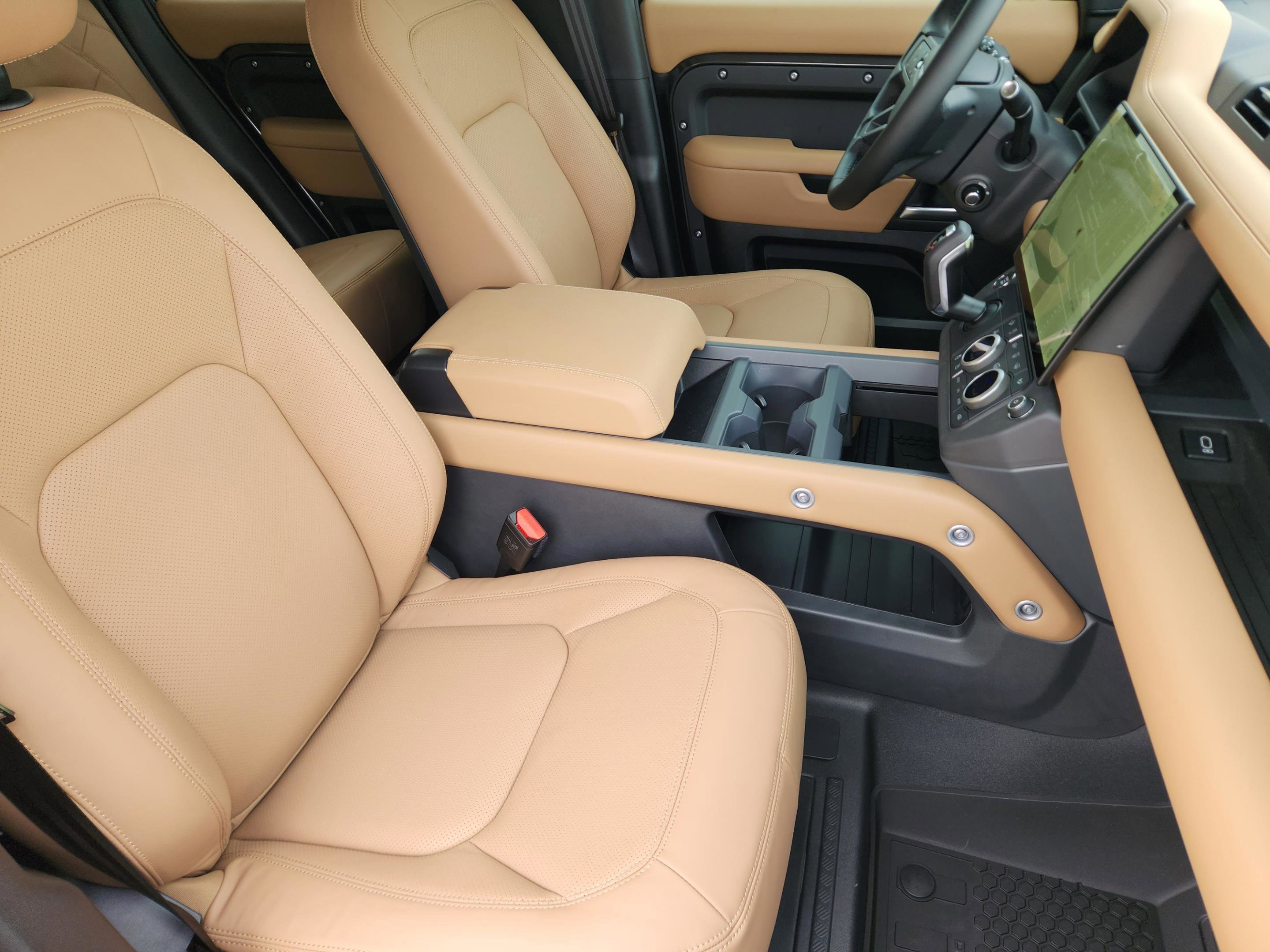 New 2026 Land Rover Defender 110 X-Dynamic SE AWD/4WD image 9