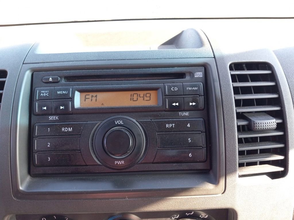 Used 2008 Nissan Frontier SE w/ Tow Hitch Pkg image 24