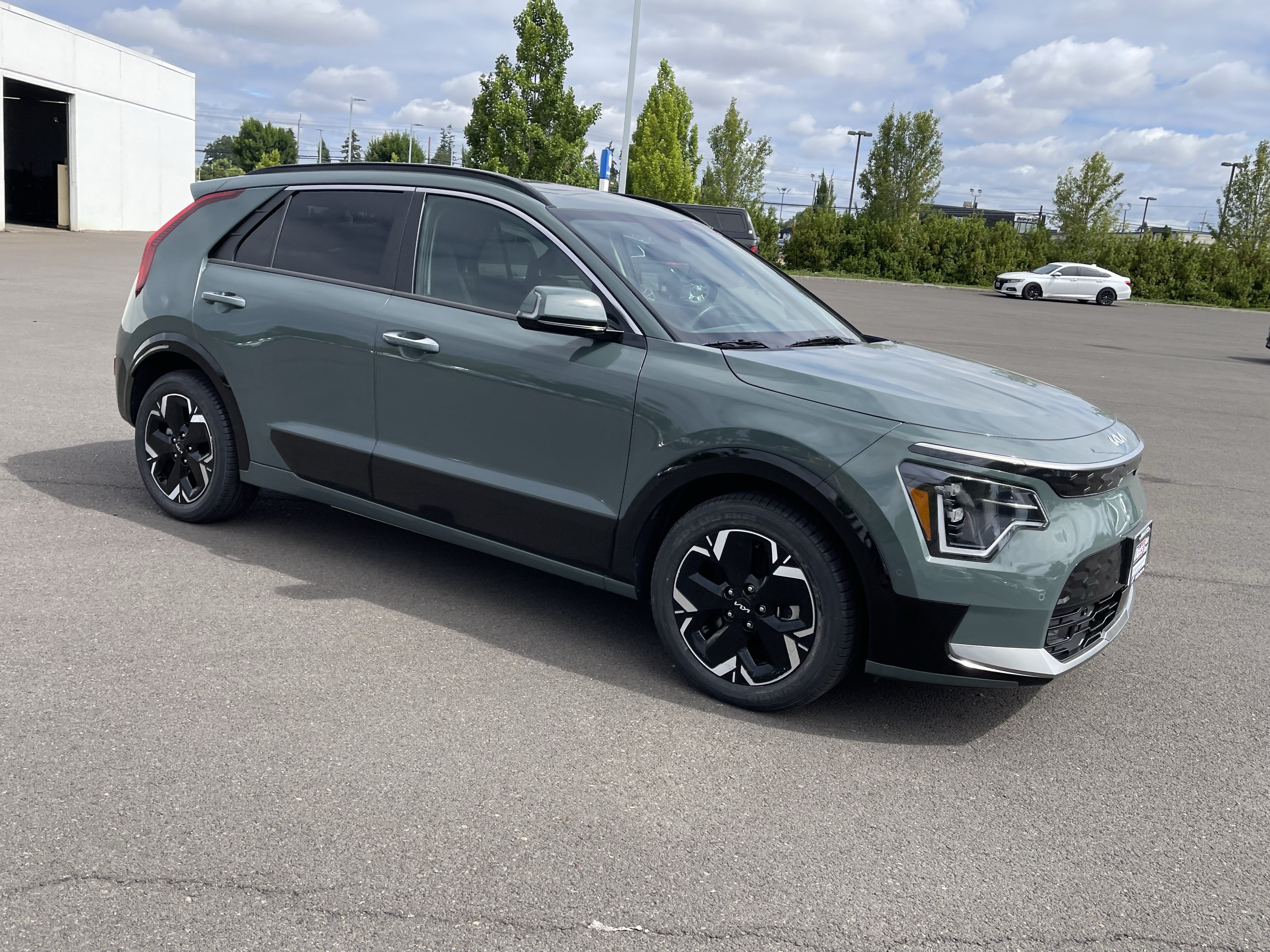 Used 2023 Kia Niro Wave FWD image 7