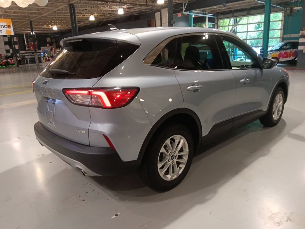Used 2022 Ford Escape SE AWD/4WD image 10