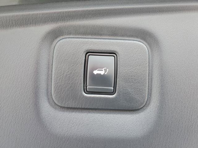 Used 2020 Nissan Pathfinder SL w/ Rock Creek Edition AWD/4WD image 30