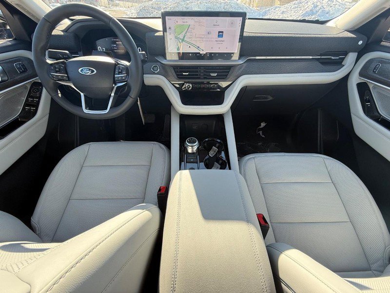 New 2026 Ford Explorer Platinum image 18