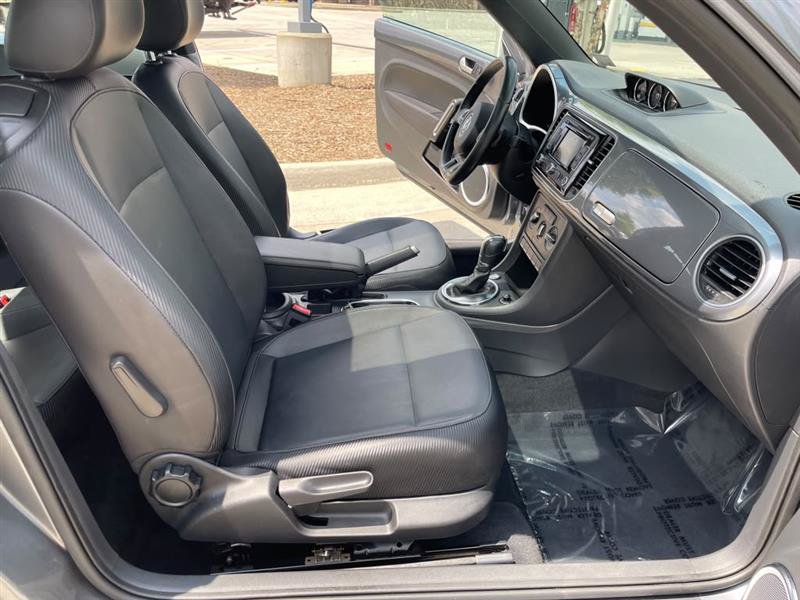 Used 2013 Volkswagen Beetle TDI FWD image 58