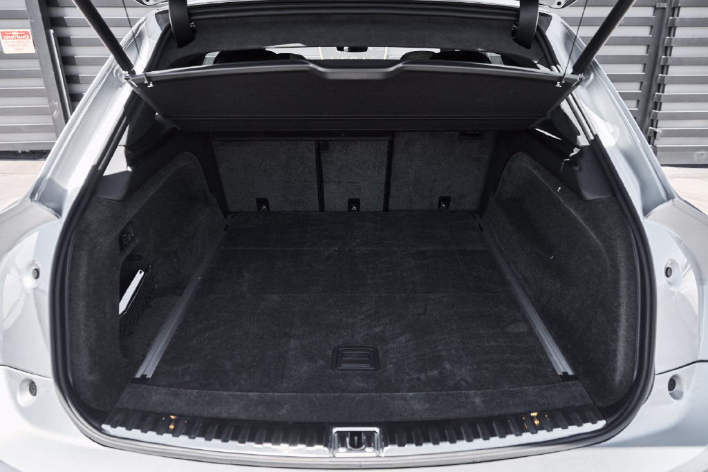 Used 2021 Bentley Bentayga AWD/4WD image 17