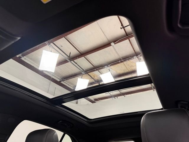 Used 2023 Cadillac XT4 Sport w/ Cold Weather Package image 26