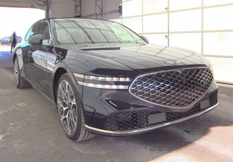 Used 2025 Genesis G90 3.5T image 4