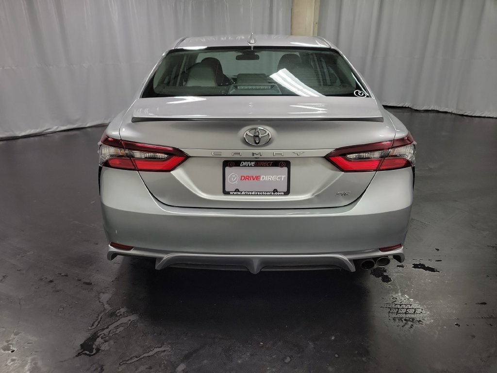 Used 2022 Toyota Camry SE FWD image 7