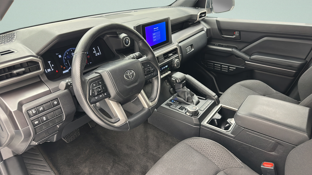 Used 2025 Toyota 4Runner SR5 AWD/4WD image 12