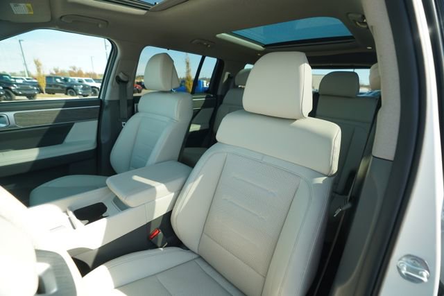 Used 2025 Hyundai Santa Fe Limited image 37