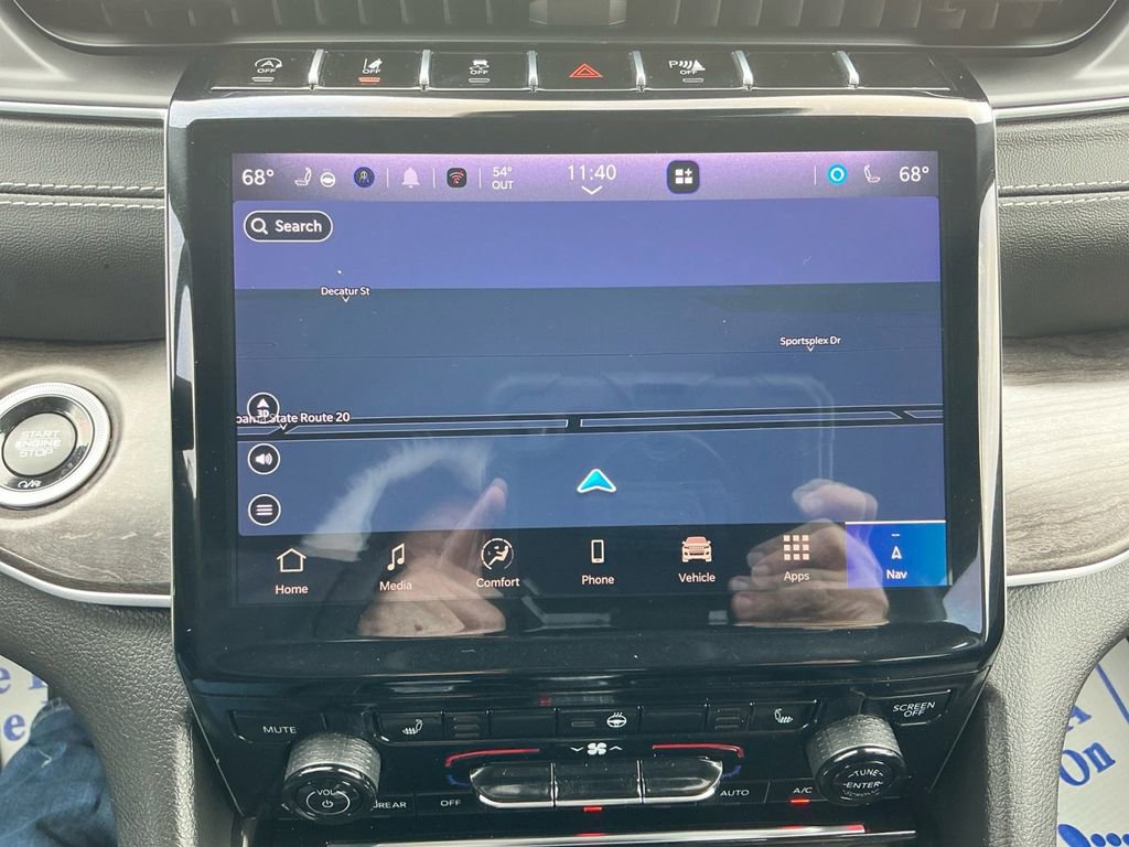 Used 2024 Jeep Grand Cherokee L Limited image 26