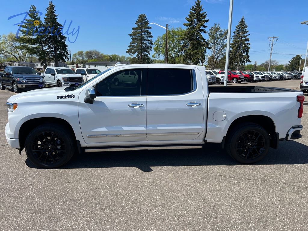 Certified 2023 Chevrolet Silverado 1500 High Country w/ High Country Premium Package AWD/4WD image 3