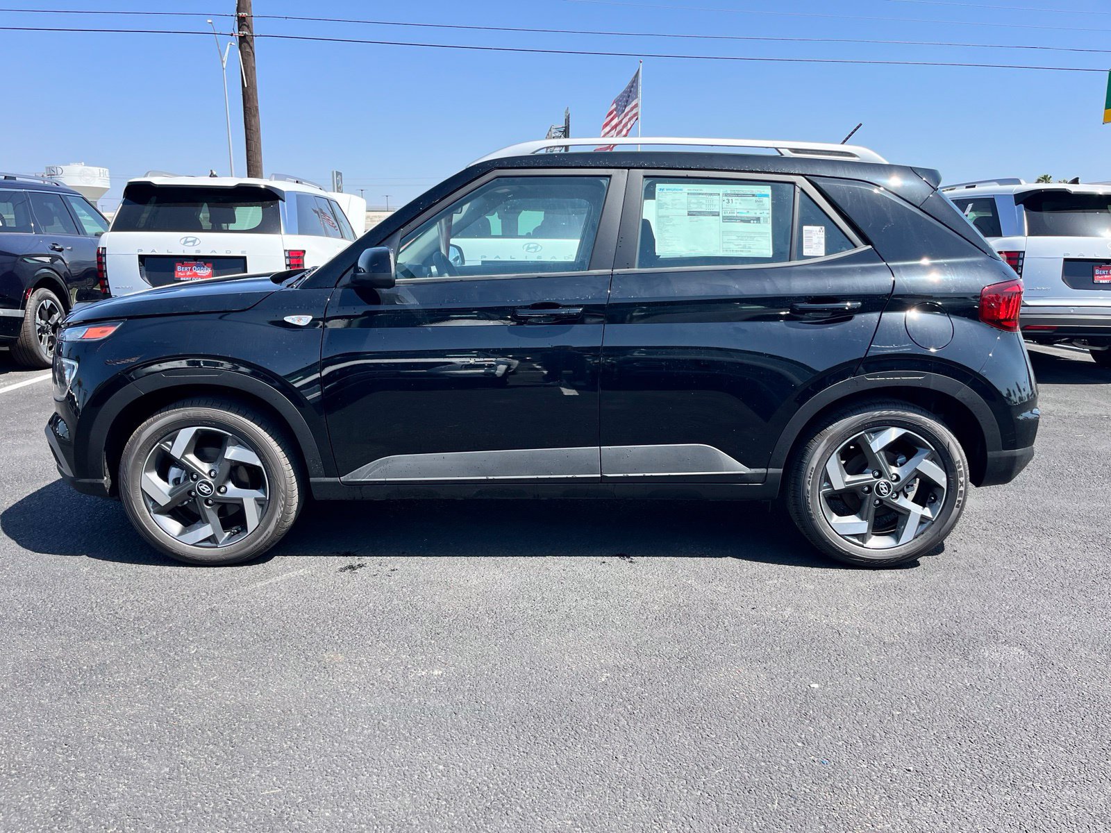 New 2026 Hyundai Venue SEL FWD image 4