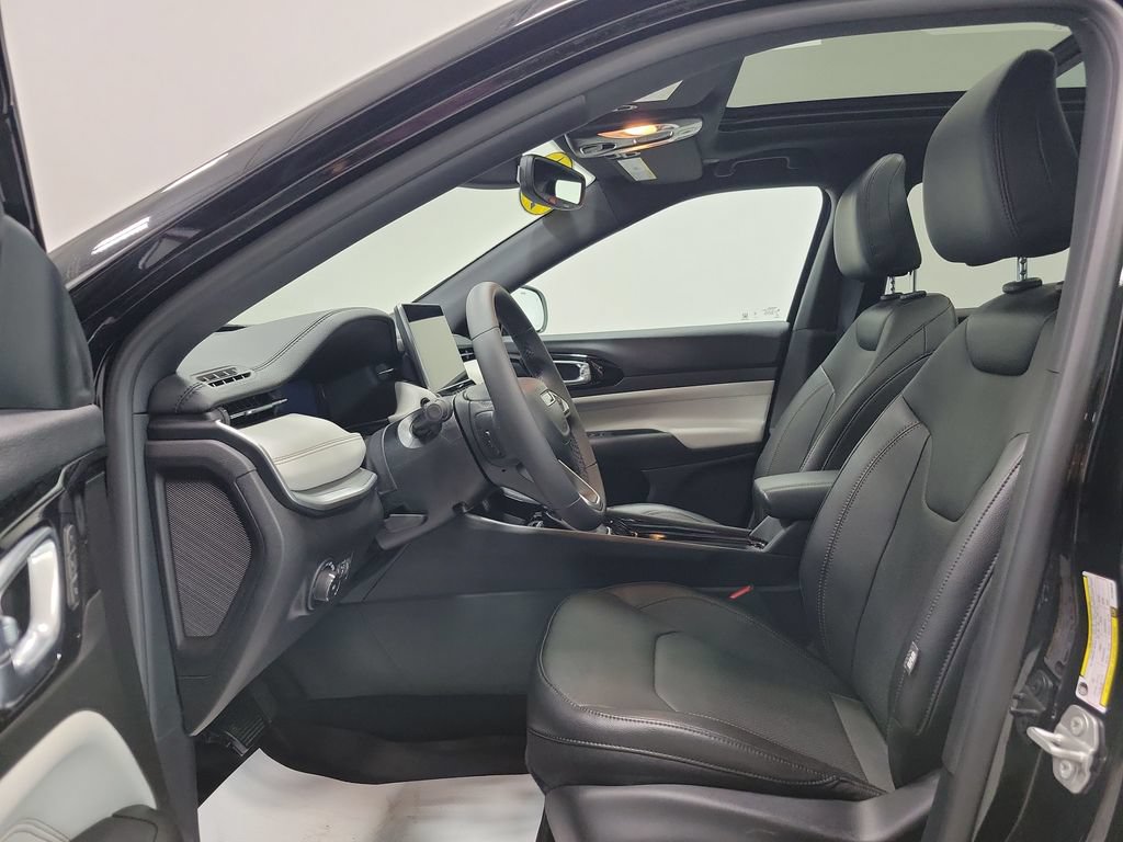 Certified 2024 Jeep Compass Limited w/ Elite Group AWD/4WD video 3