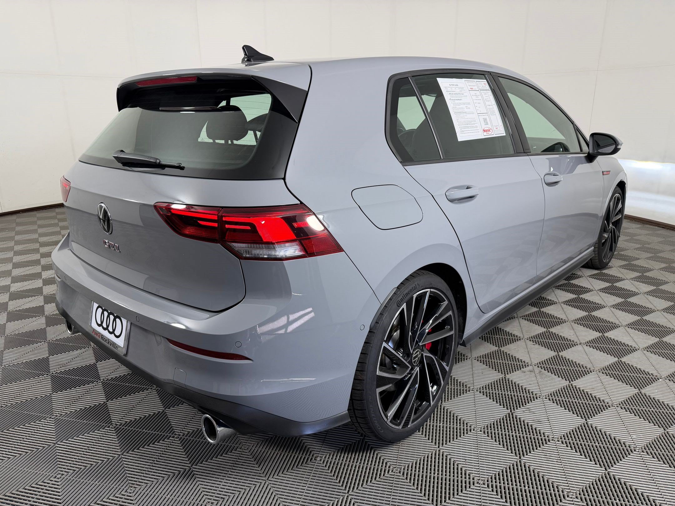 Used 2024 Volkswagen GTI Autobahn FWD image 9