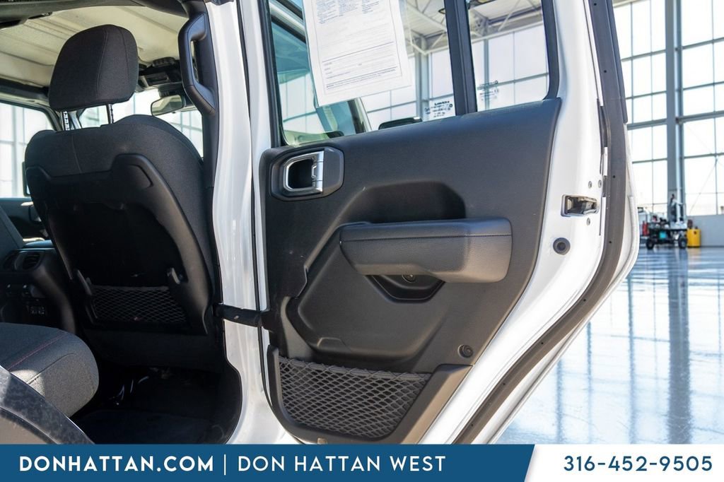 Used 2024 Jeep Wrangler Unlimited Rubicon AWD/4WD image 23