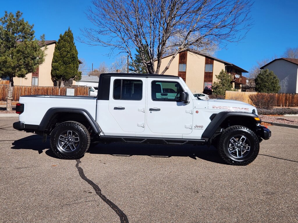 Used 2024 Jeep Gladiator Mojave w/ Safety Group AWD/4WD image 2