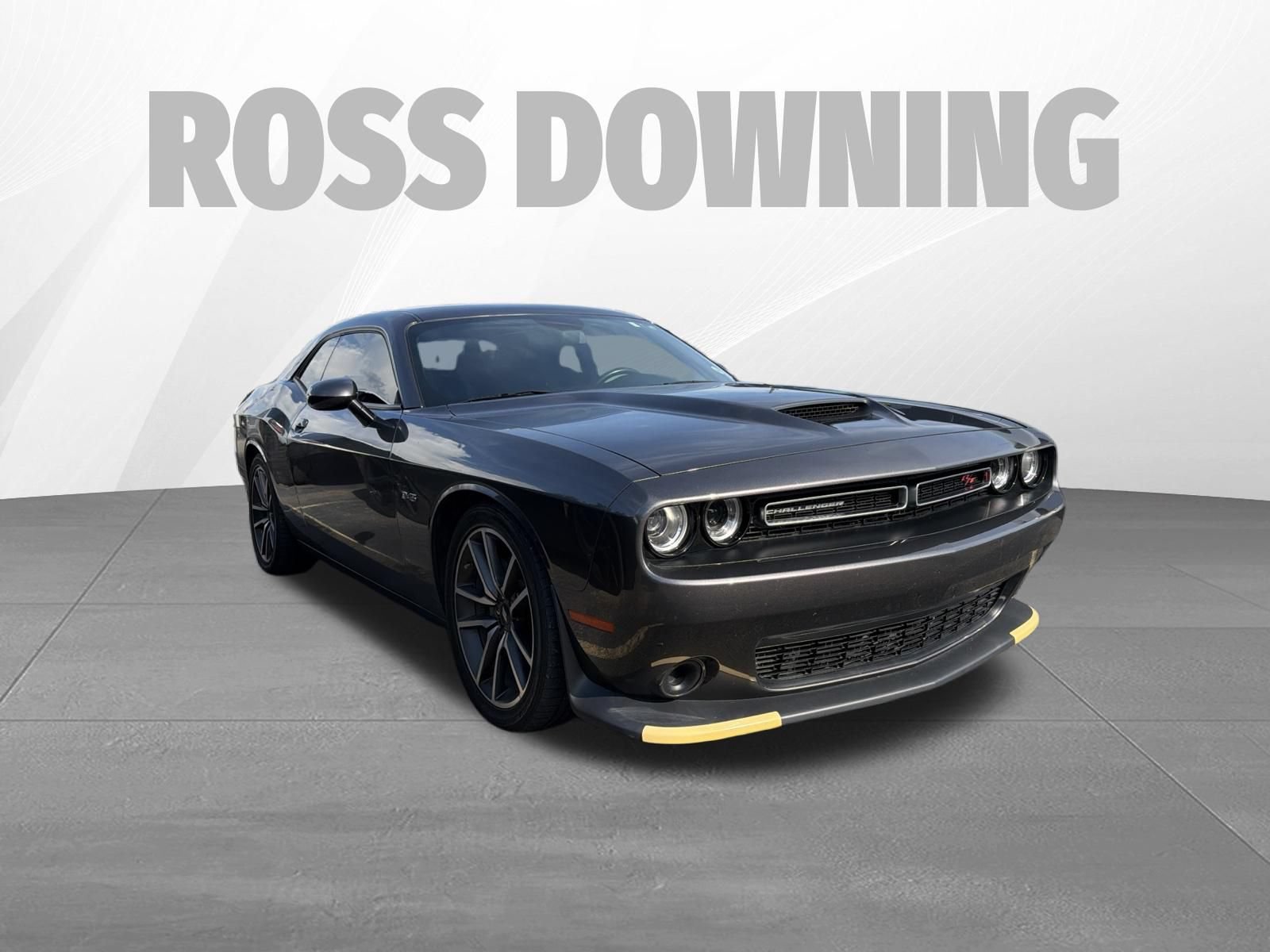Used 2023 Dodge Challenger R/T RWD image 3