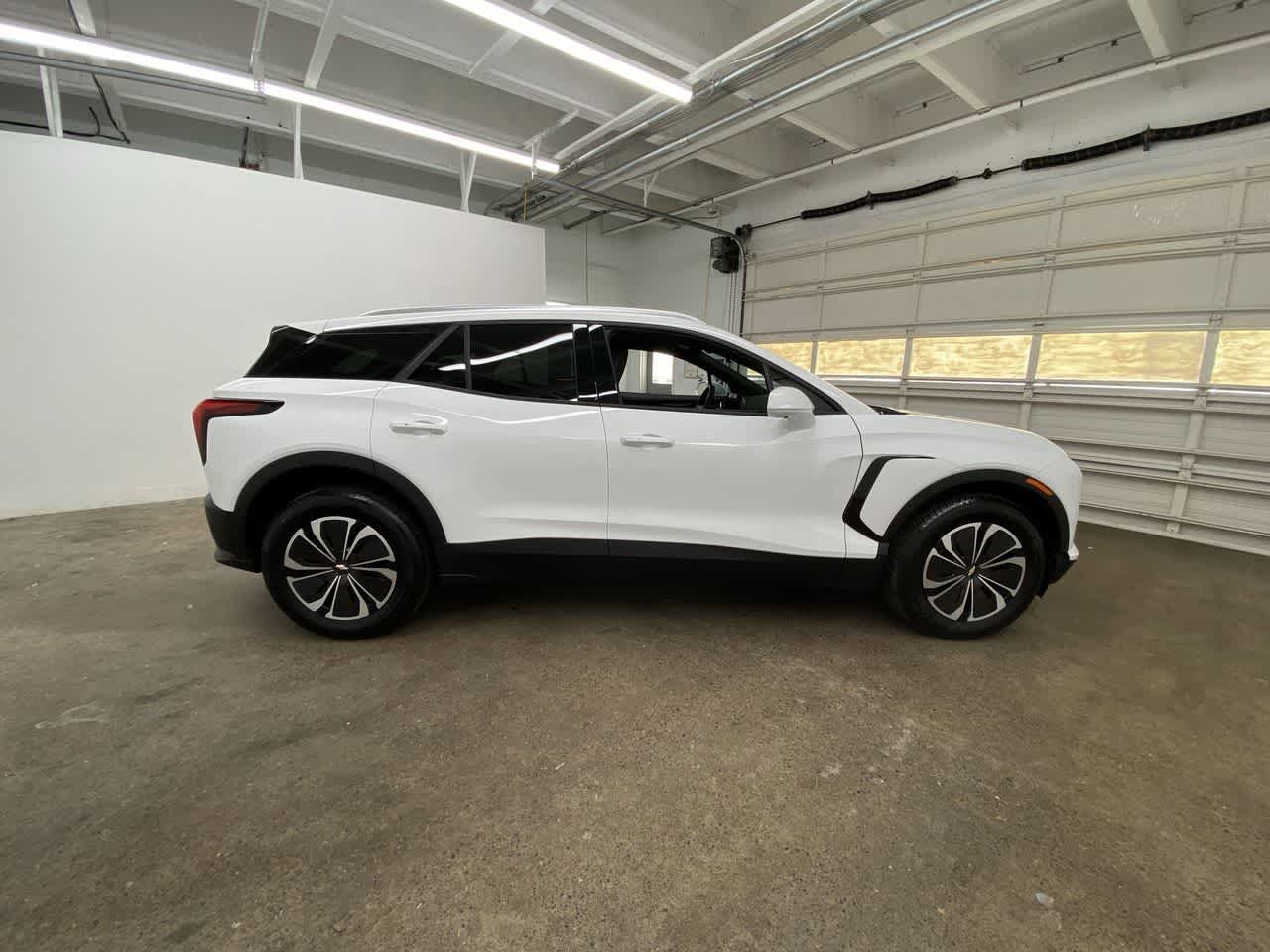 Used 2024 Chevrolet Blazer EV LT AWD/4WD image 7