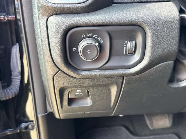 Used 2024 RAM 1500 Laramie AWD/4WD image 27