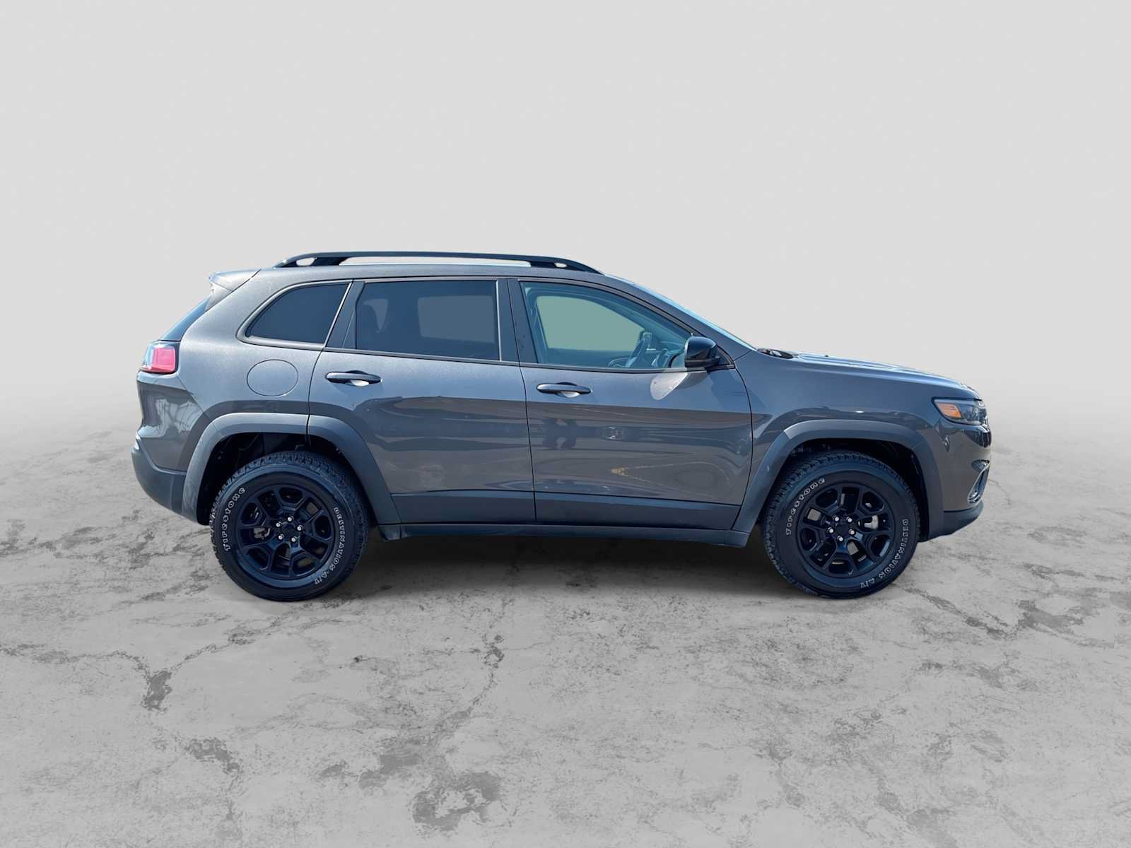 Used 2022 Jeep Cherokee Latitude AWD/4WD image 9