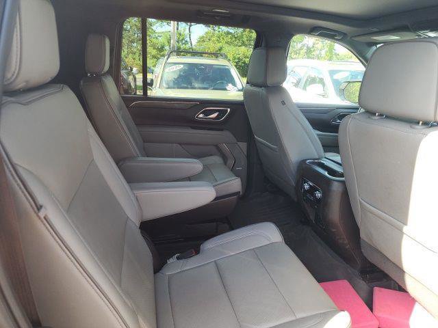 Used 2023 GMC Yukon XL SLT image 5