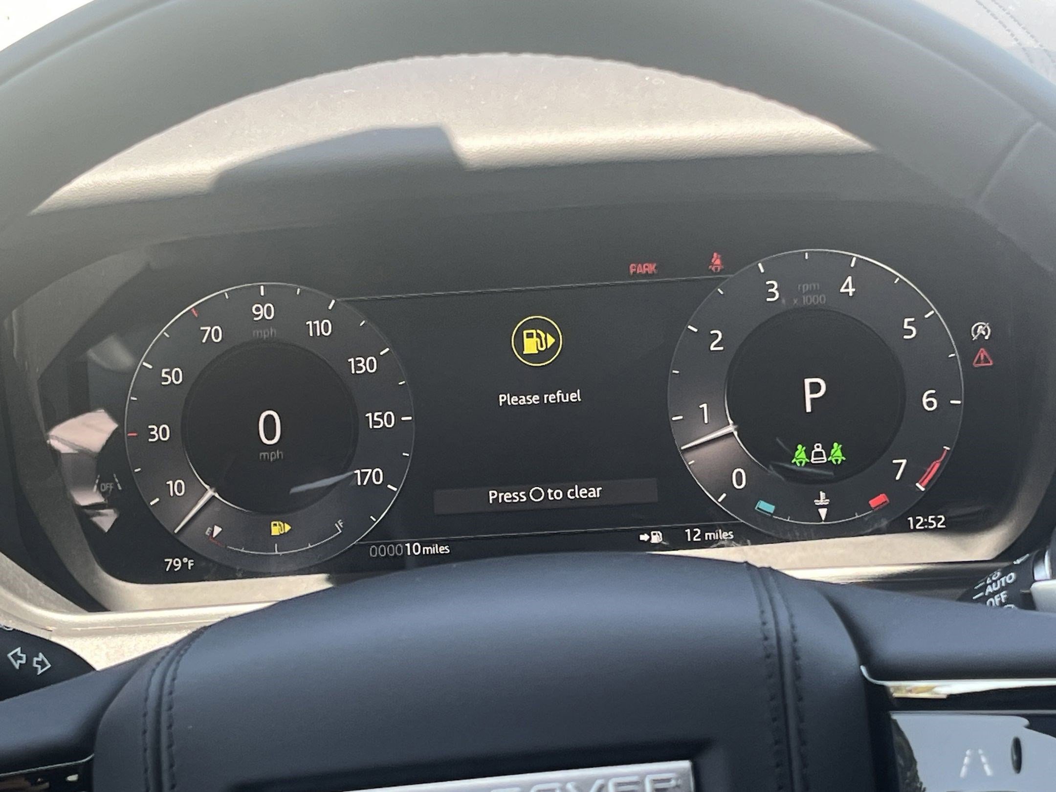 New 2026 Land Rover Range Rover Velar Dynamic SE image 17