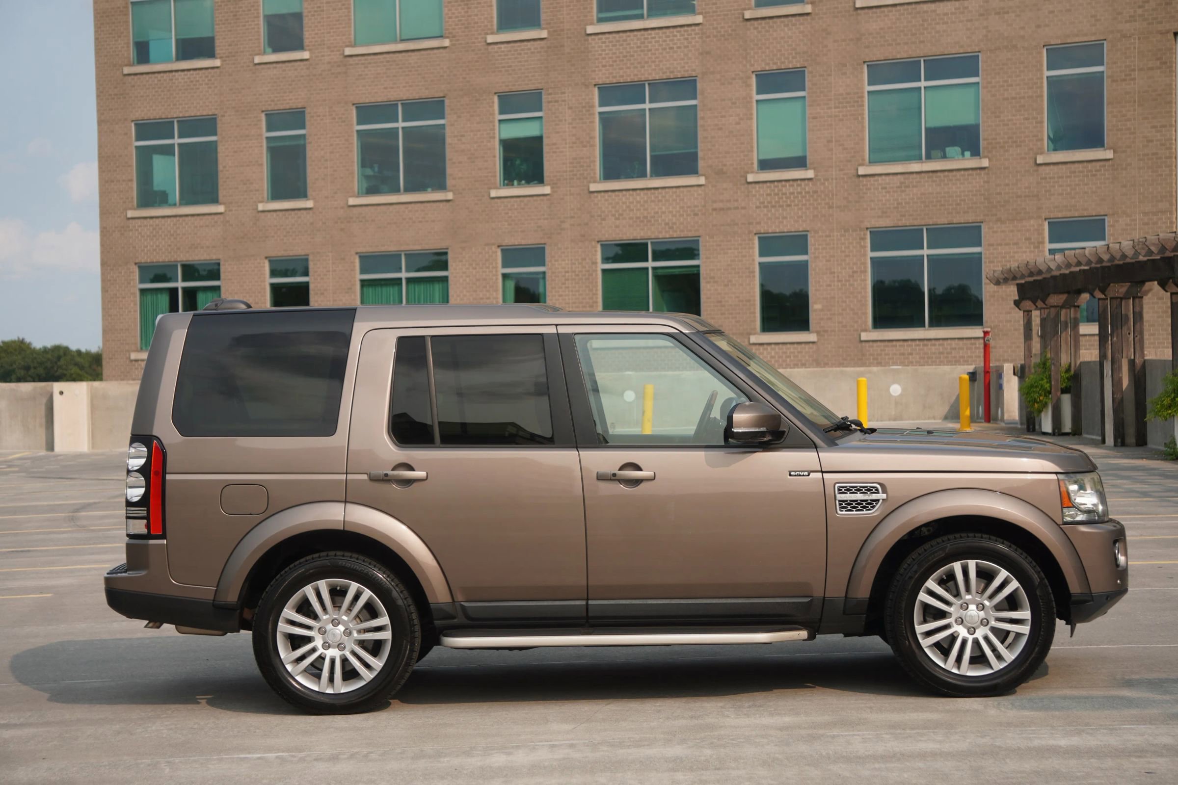 Used 2015 Land Rover LR4 HSE LUX image 7