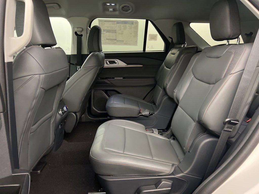 New 2025 Ford Explorer Active w/ Active Comfort Package image 29