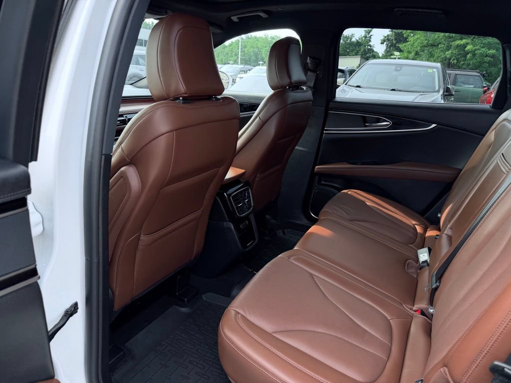 Used 2023 Lincoln Nautilus Reserve AWD/4WD image 24