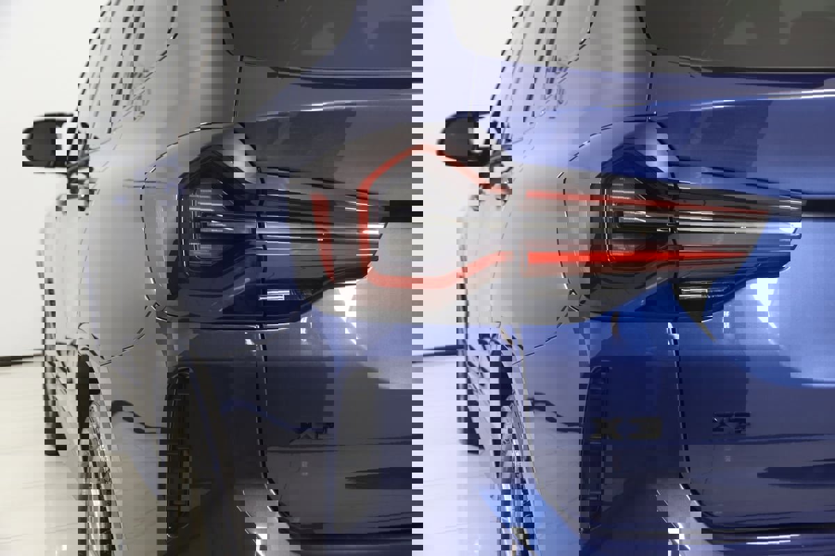 Used 2023 BMW X3 M40i image 27