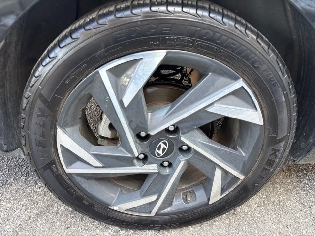 Used 2024 Hyundai Elantra Limited FWD image 11