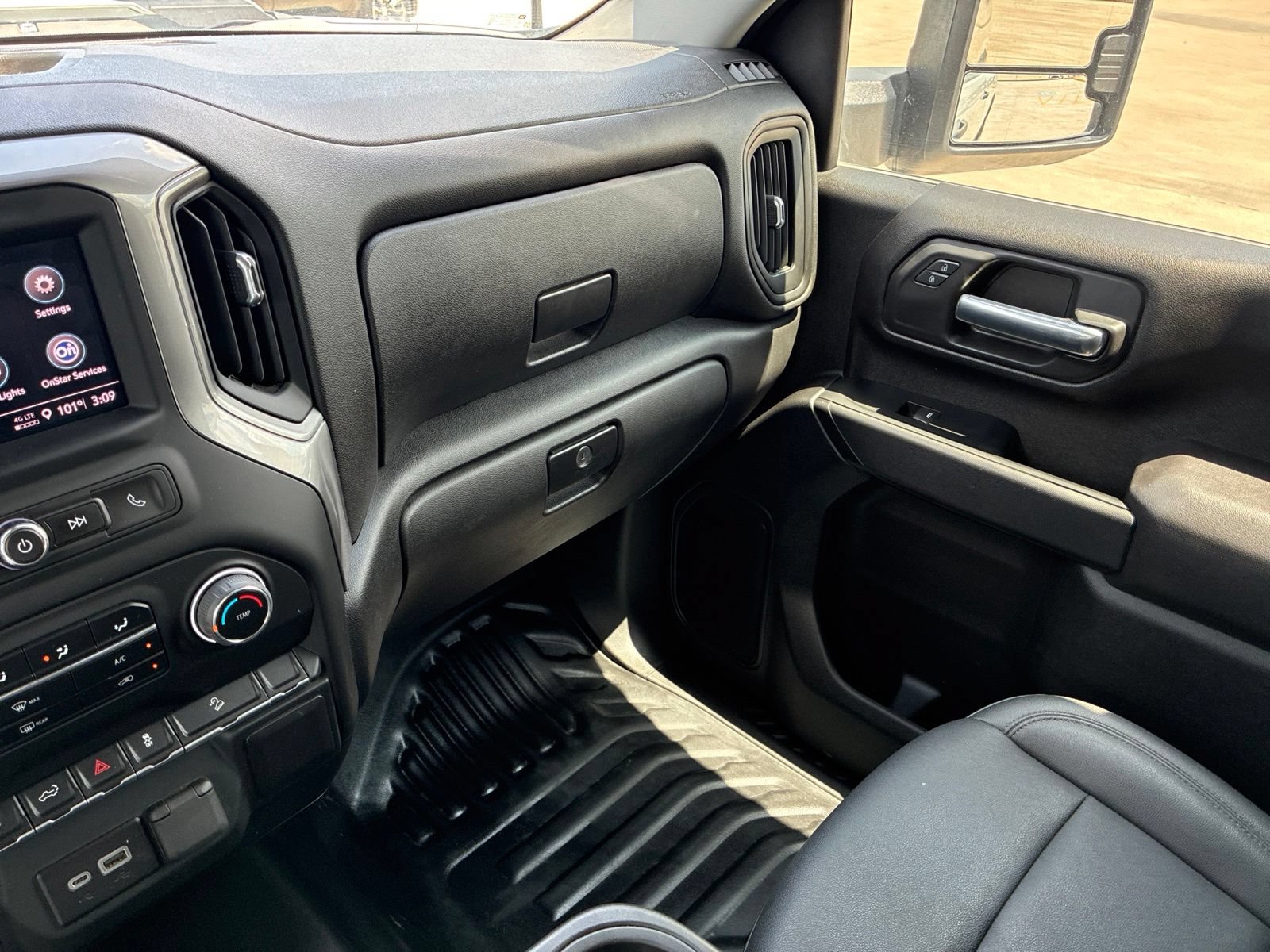 Used 2024 Chevrolet Silverado 2500 W/T AWD/4WD image 33