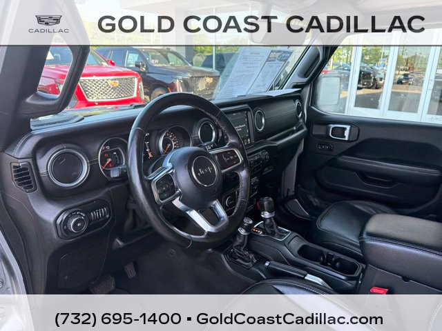 Used 2020 Jeep Wrangler Unlimited Sahara w/ Dual Top Group AWD/4WD image 13