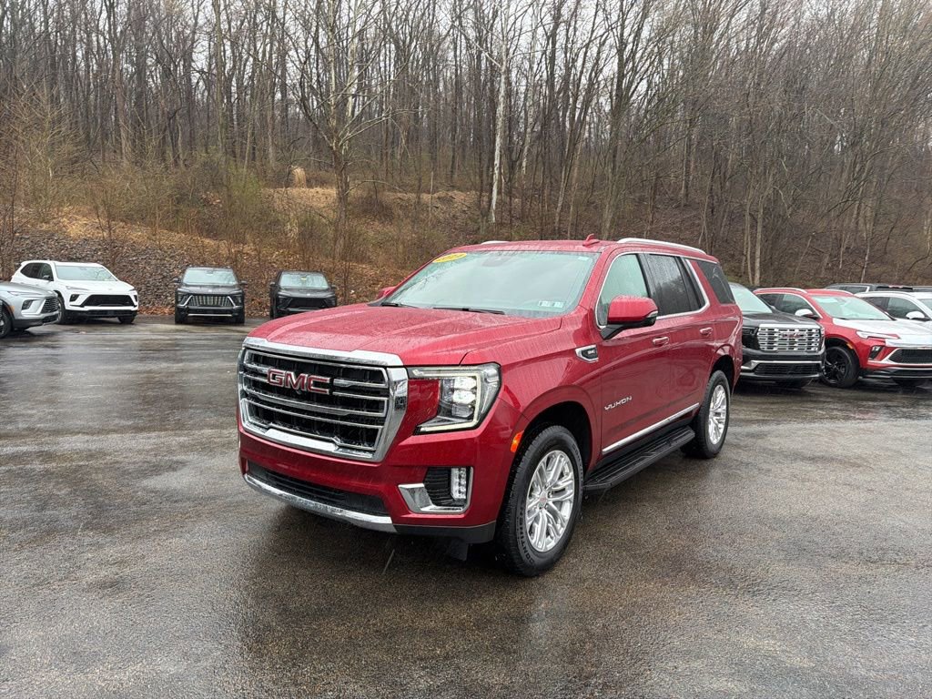 Used 2024 GMC Yukon SLT w/ SLT Luxury Package RWD image 12
