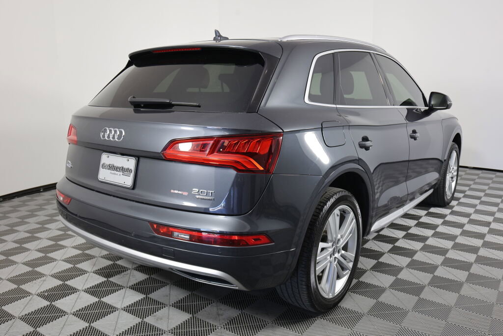 Used 2018 Audi Q5 2.0T Premium Plus w/ Premium Plus Package AWD/4WD image 2