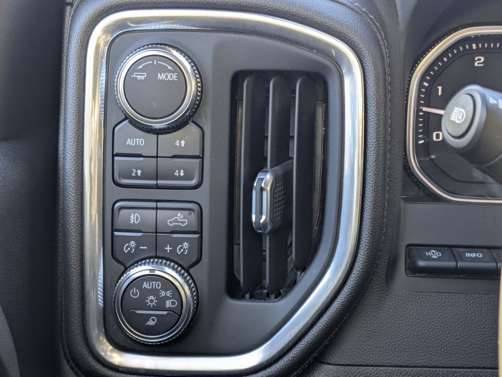 Certified 2022 GMC Sierra 3500 Denali w/ Denali Black Diamond Edition image 19